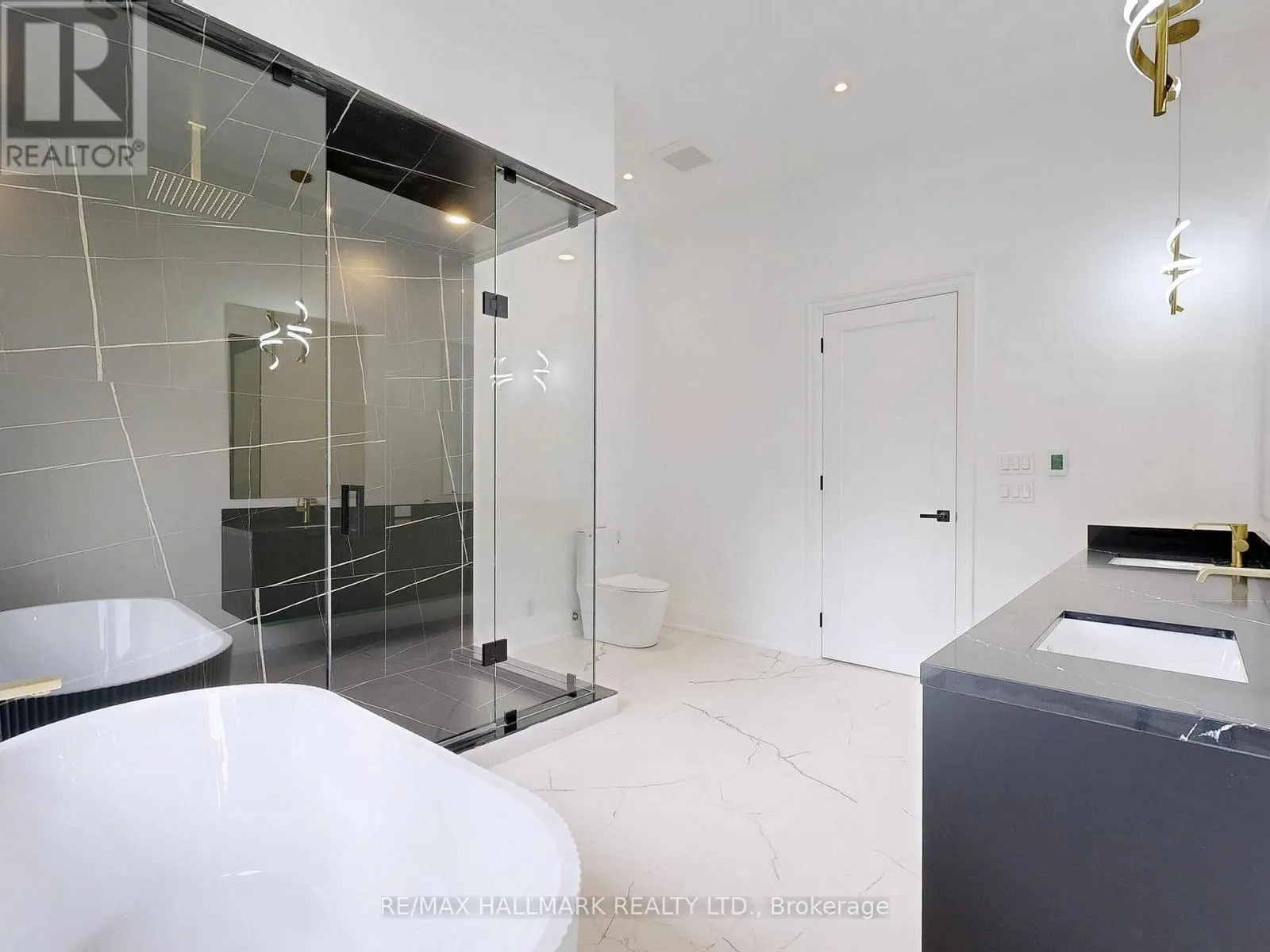 32 COSSAR DRIVE