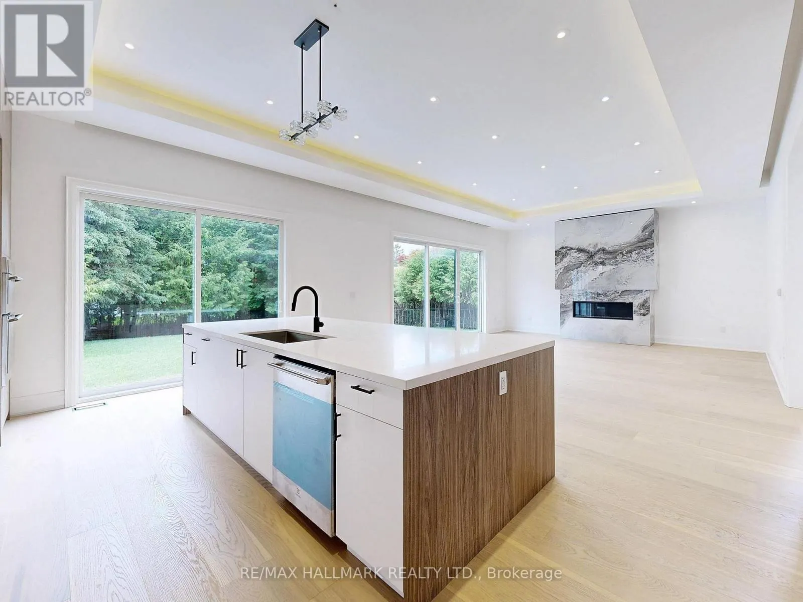 32 COSSAR DRIVE