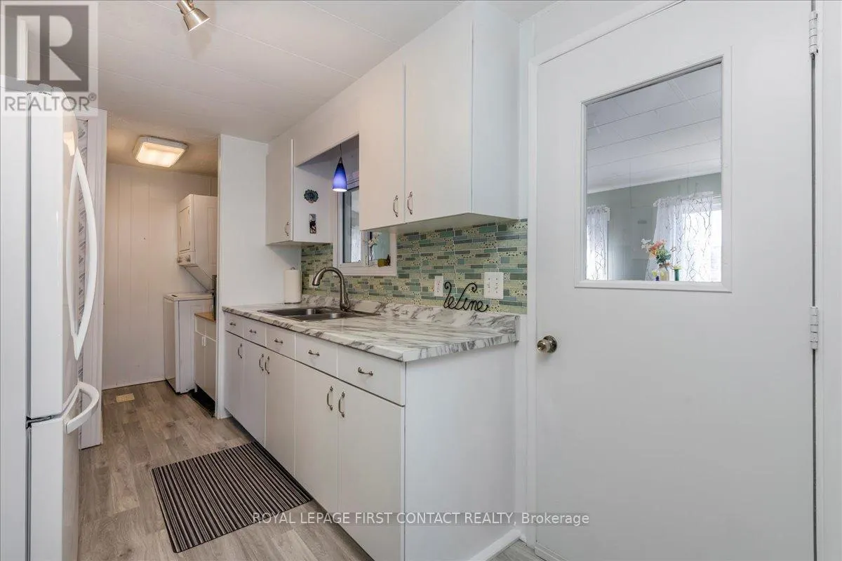 23 MIMOSA CRESCENT