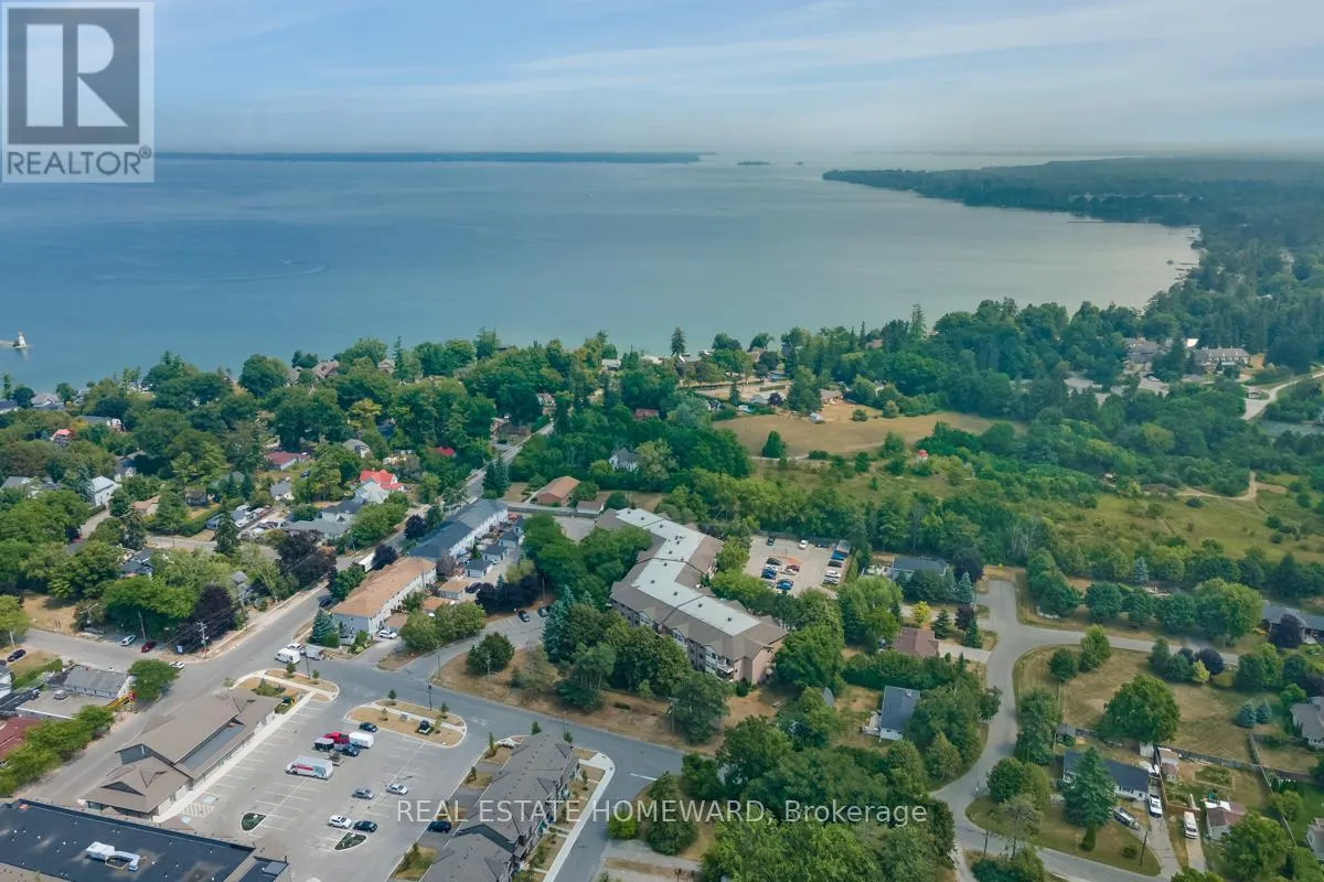 208 - 111 GREW BOULEVARD