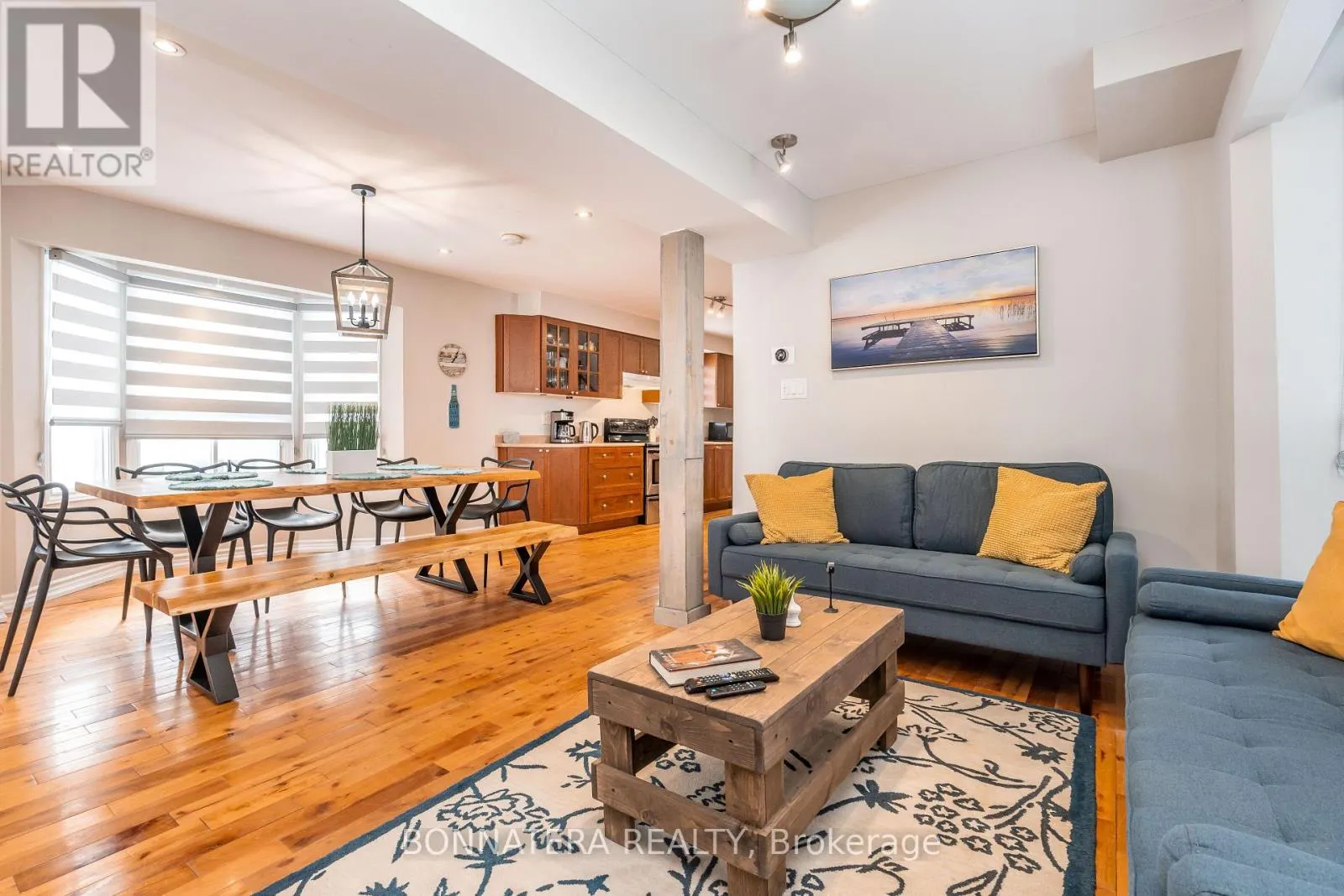 687 INNISFIL BEACH ROAD