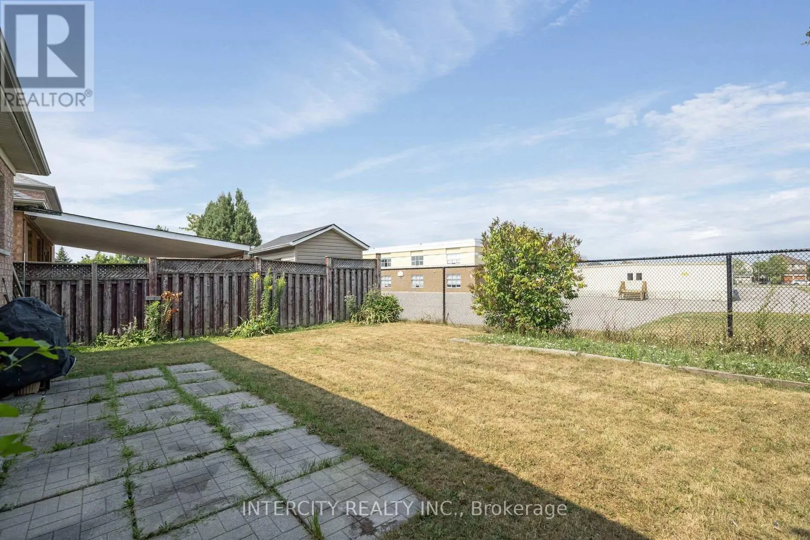 100 LIO AVENUE