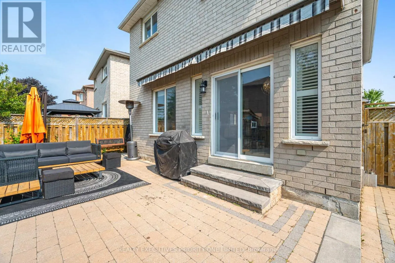 105 SOLWAY AVENUE