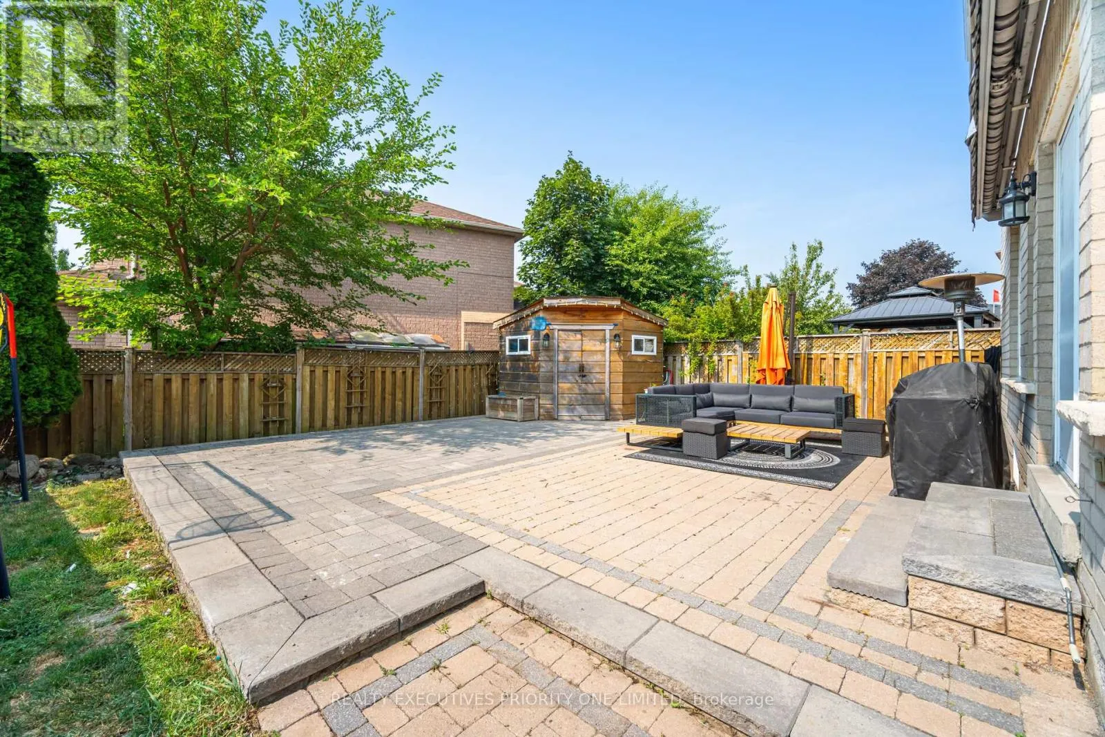 105 SOLWAY AVENUE