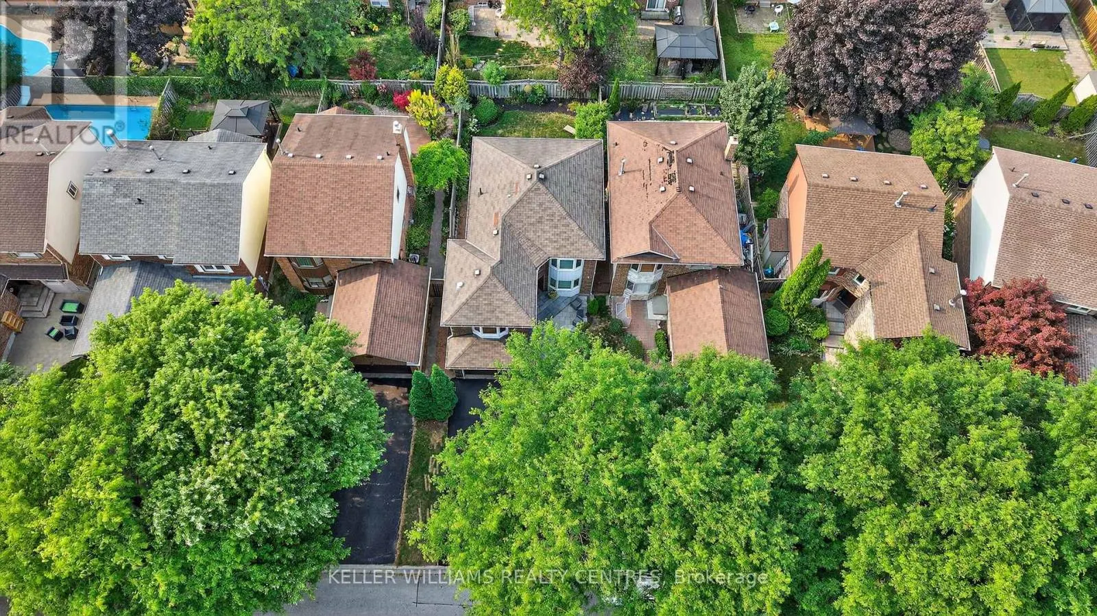 42 BUCHANAN CRESCENT
