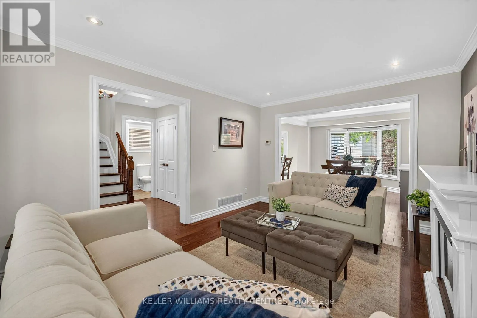 42 BUCHANAN CRESCENT