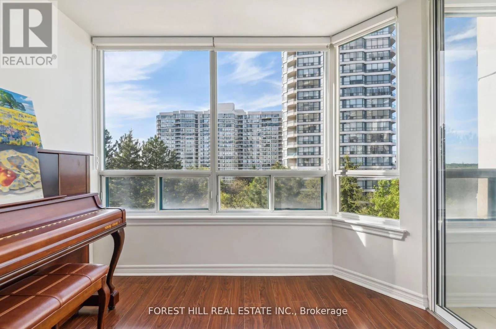 401 - 7250 YONGE STREET