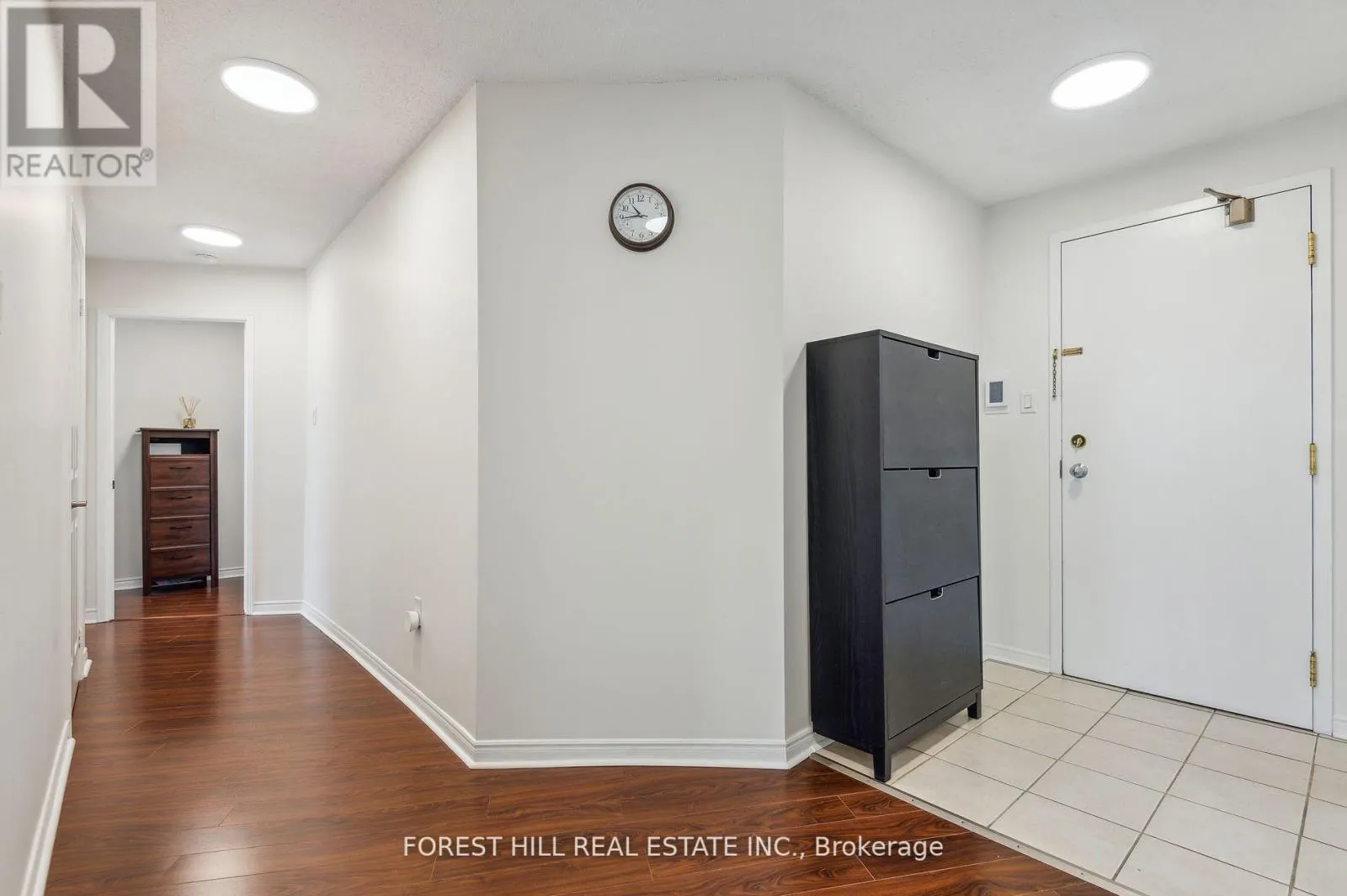 401 - 7250 YONGE STREET