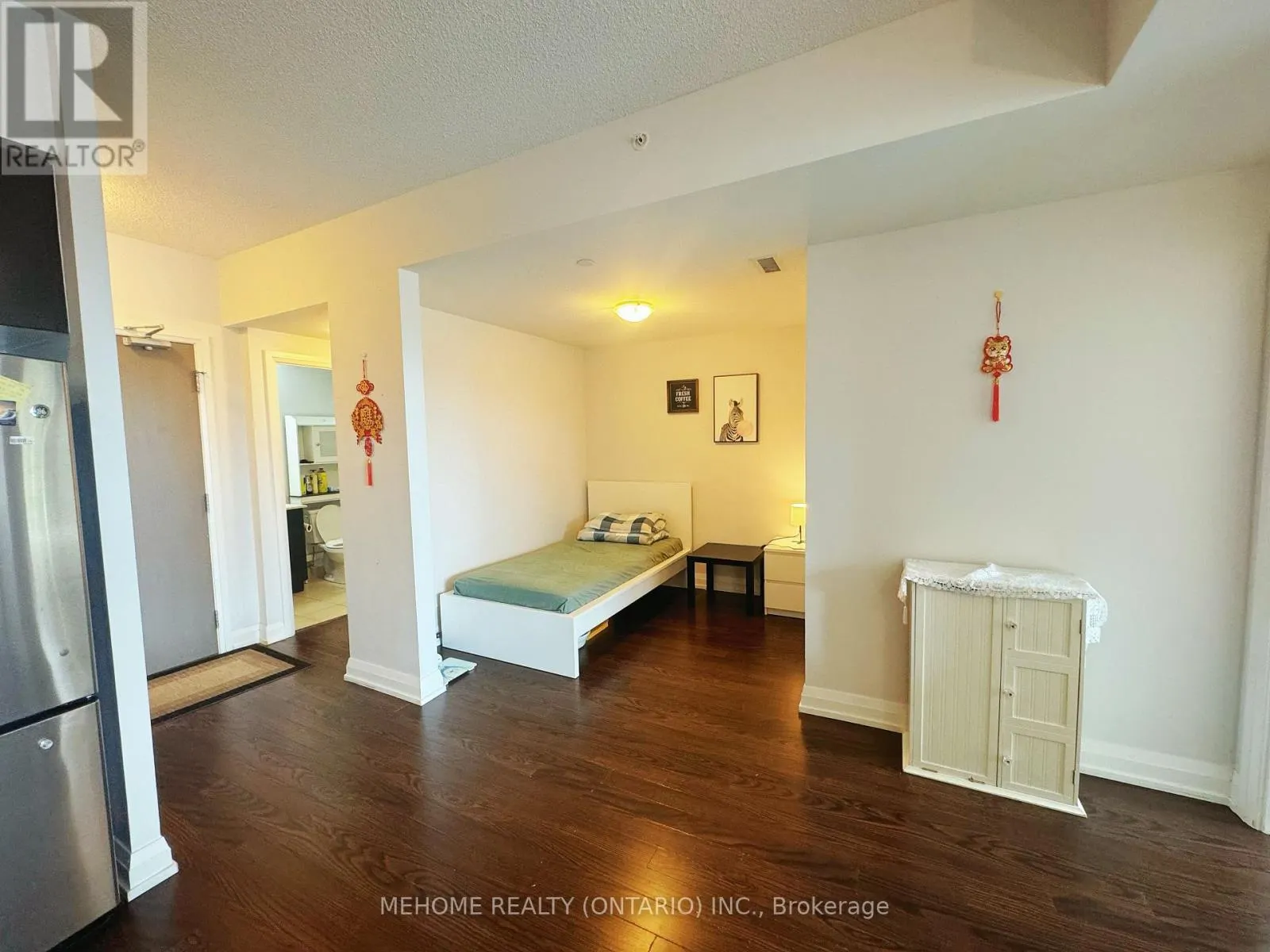201 - 7167 YONGE STREET