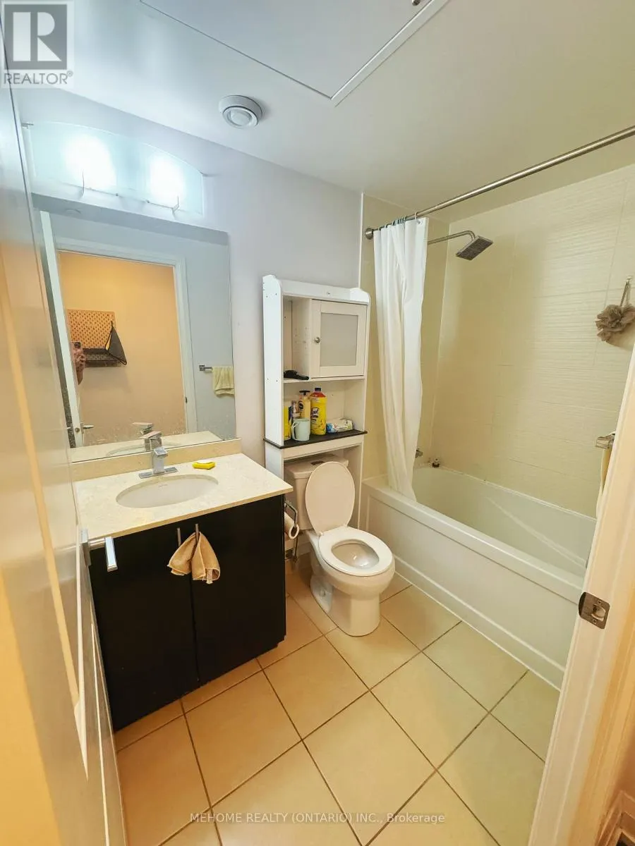 201 - 7167 YONGE STREET