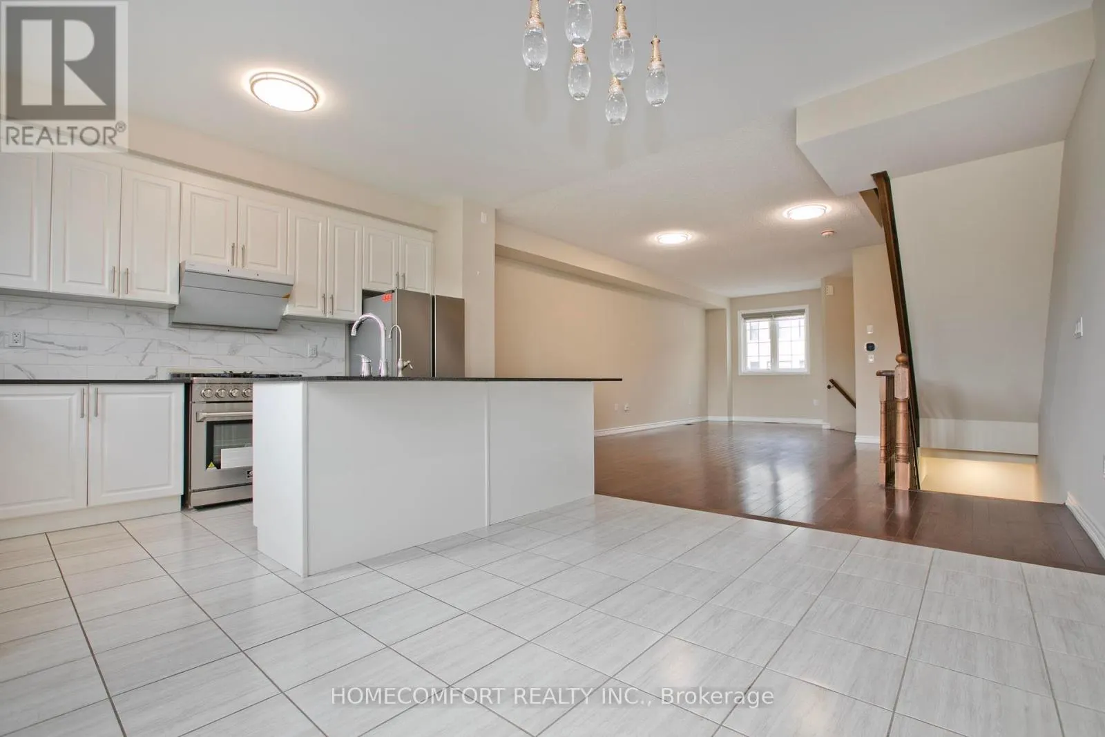9 MILBOURNE LANE