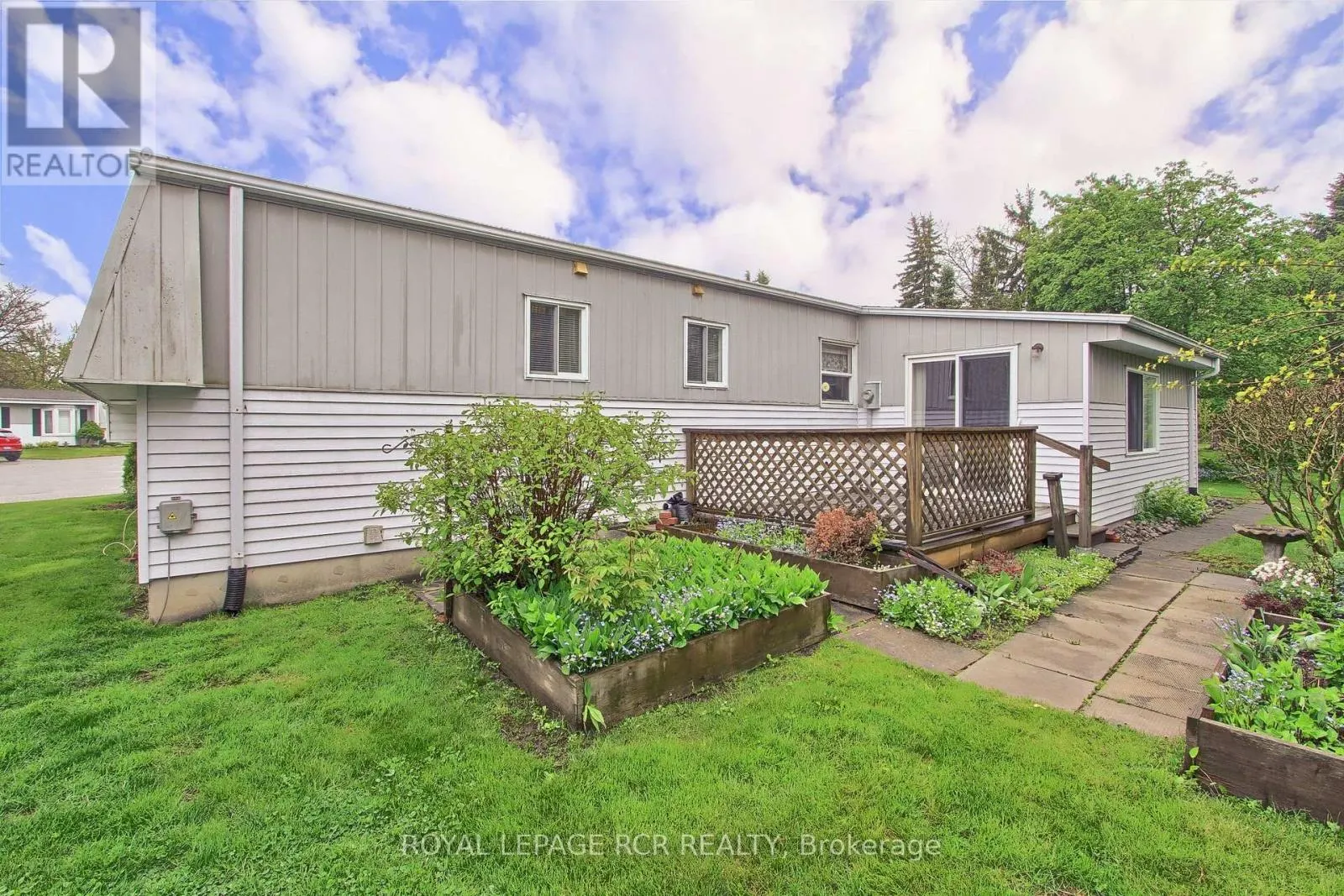8 CARMANS COVE