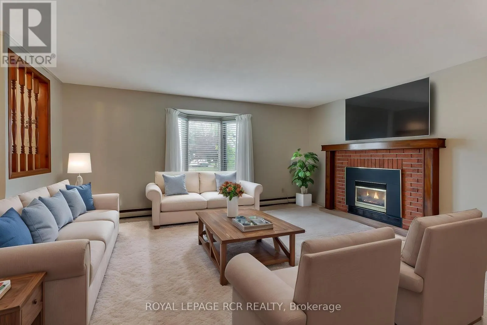 8 CARMANS COVE
