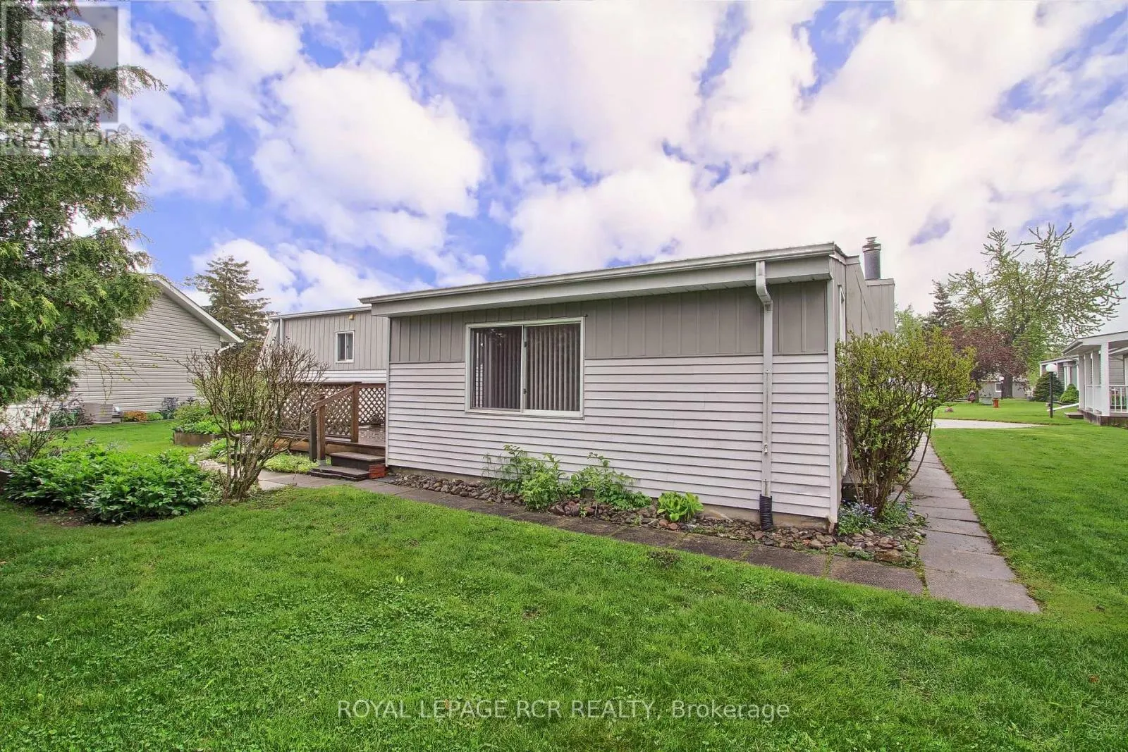 8 CARMANS COVE