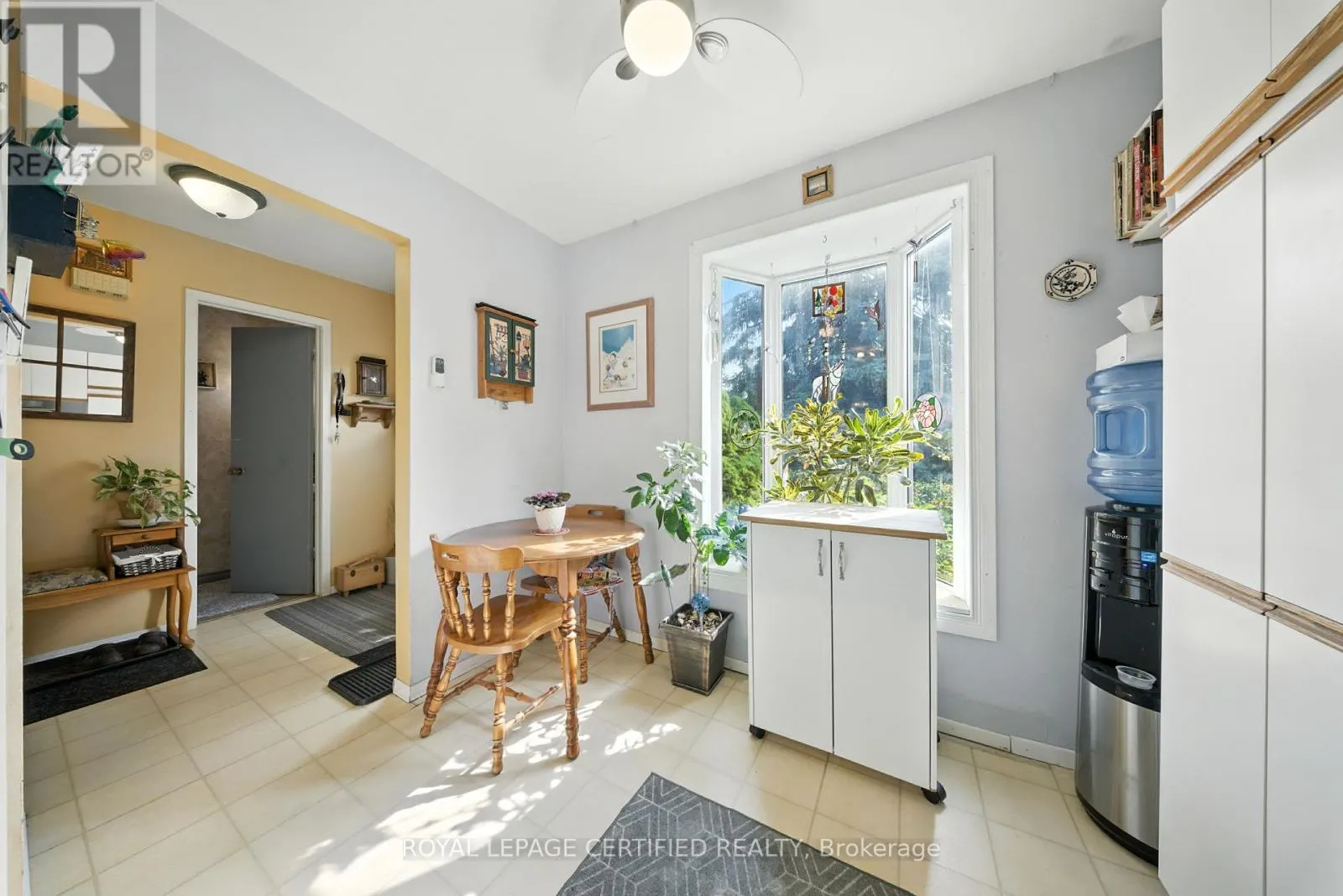 386 HANDLEY CRESCENT