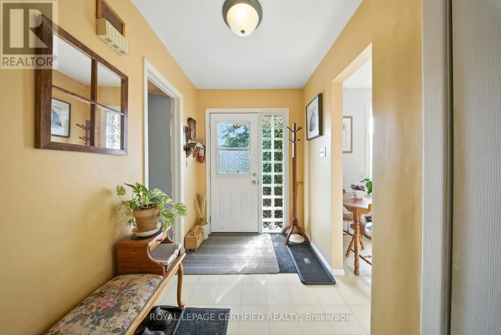 386 HANDLEY CRESCENT