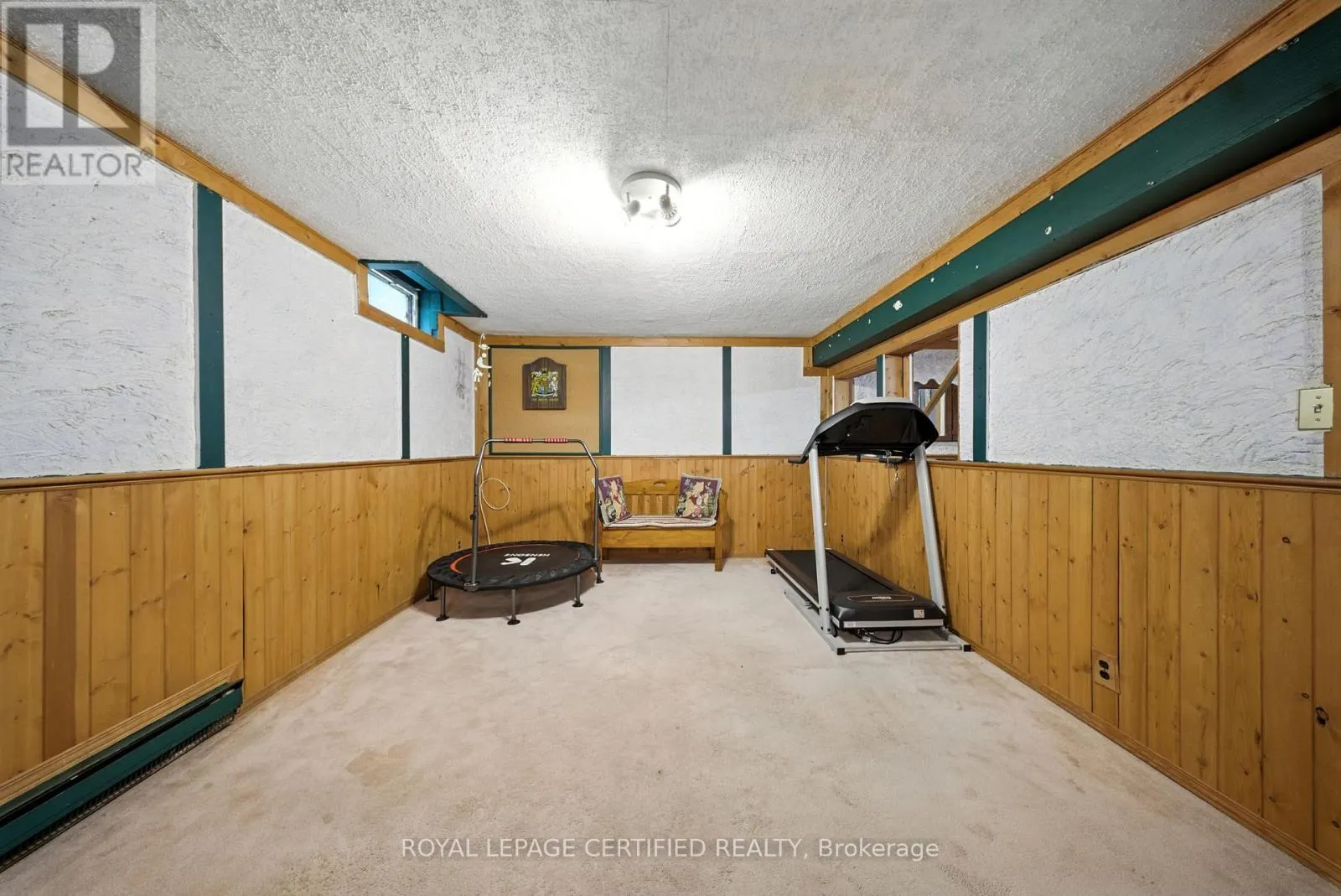 386 HANDLEY CRESCENT