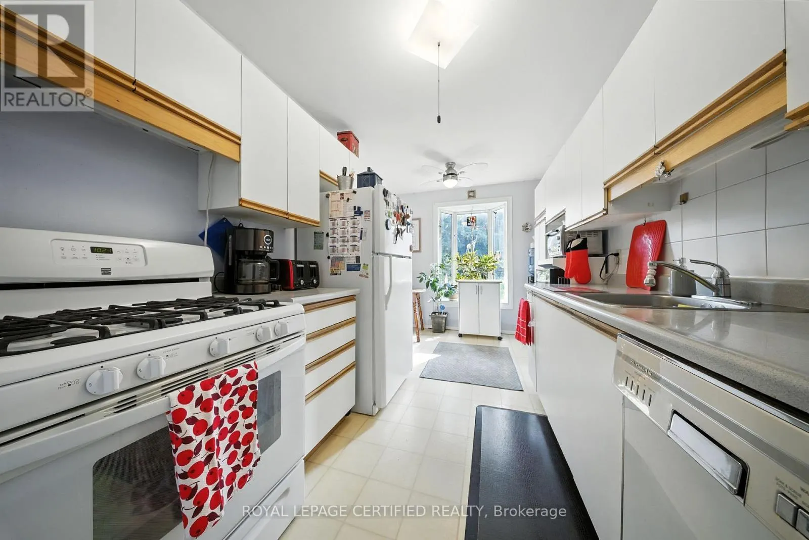 386 HANDLEY CRESCENT