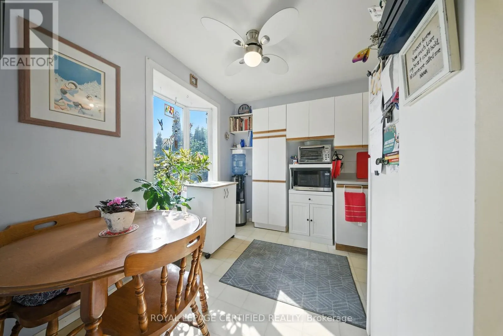 386 HANDLEY CRESCENT