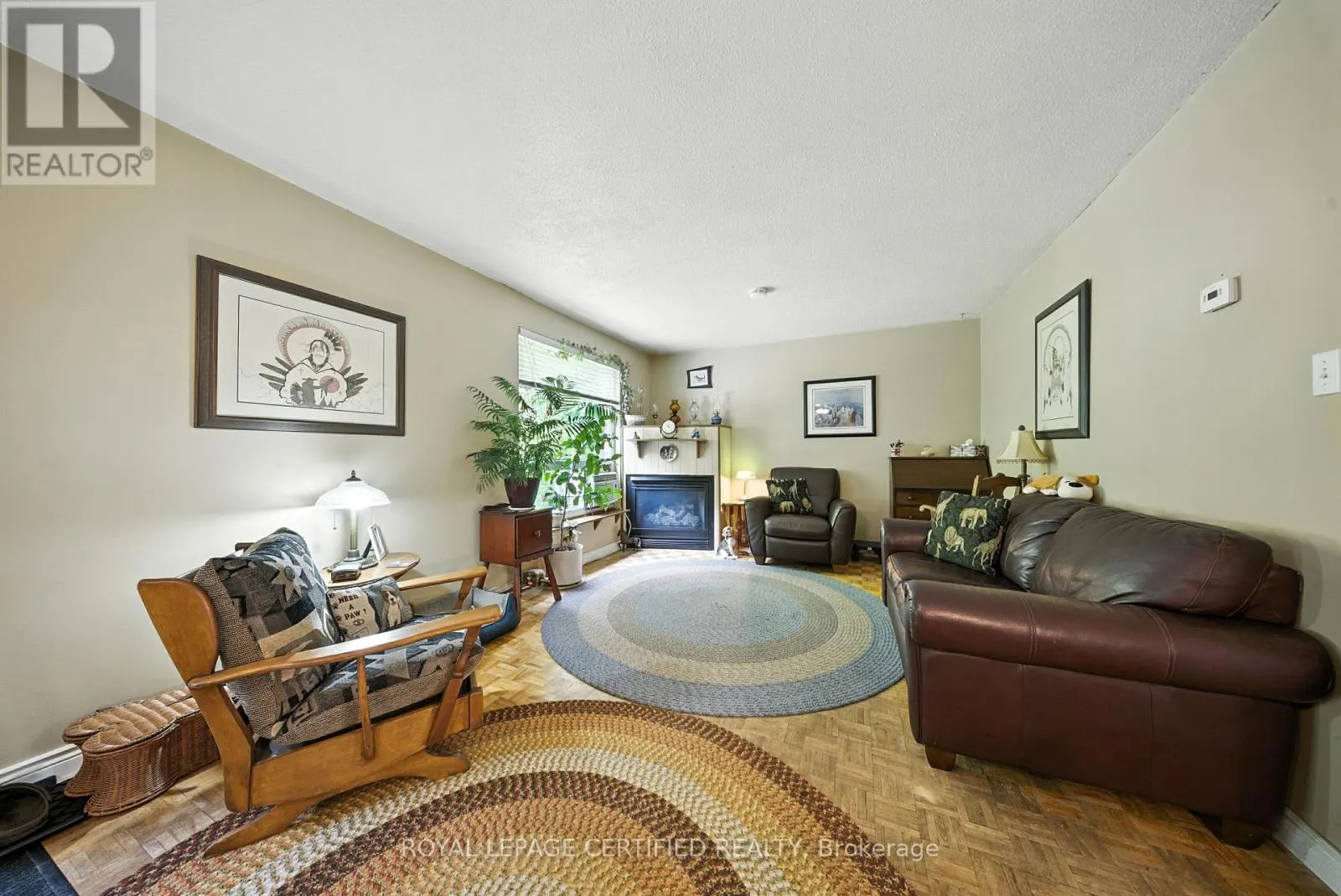 386 HANDLEY CRESCENT