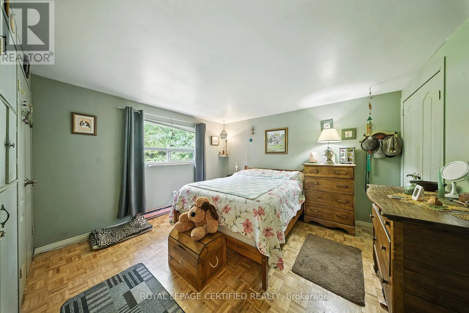 386 HANDLEY CRESCENT