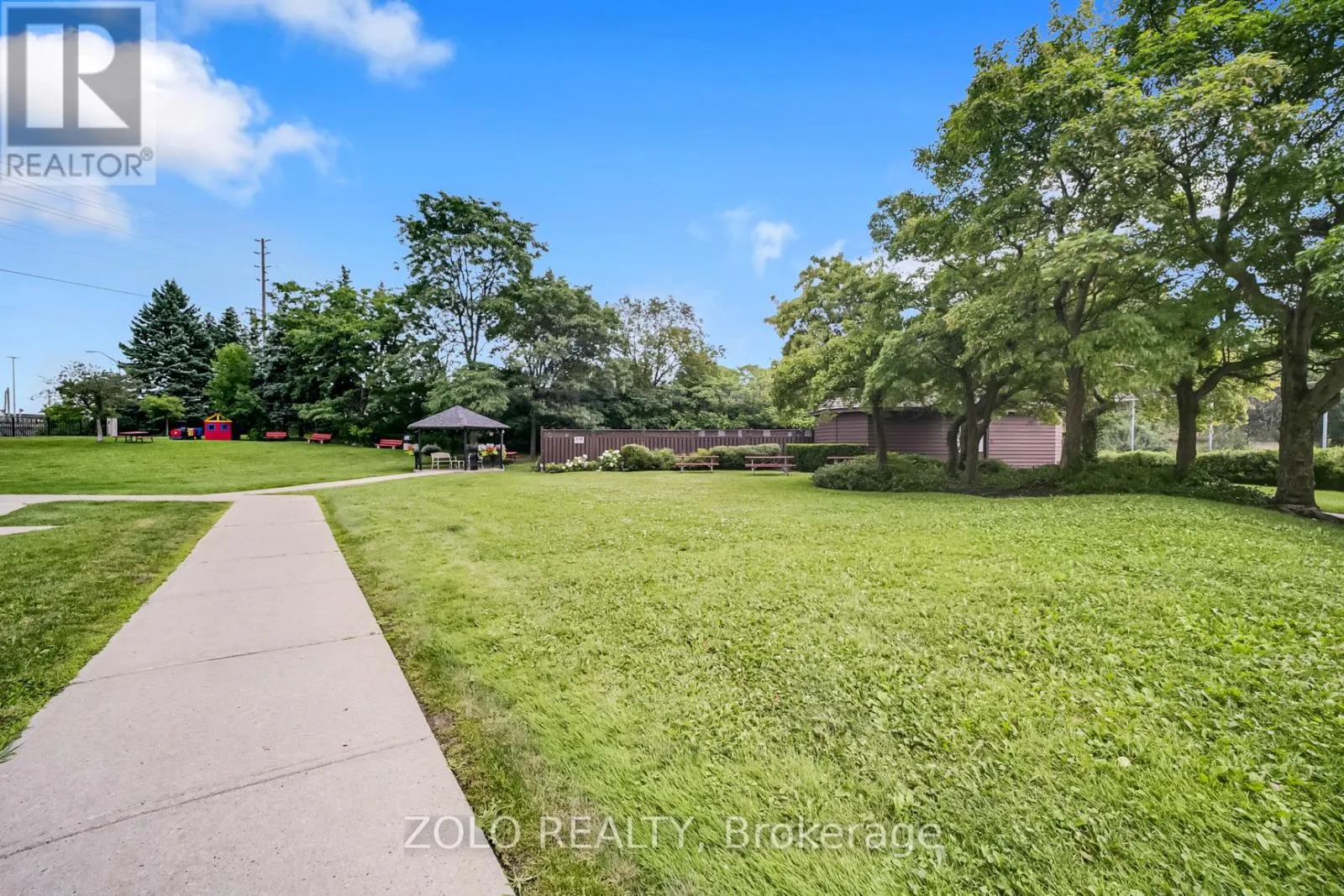 819 - 309 MAJOR MACKENZIE DRIVE E