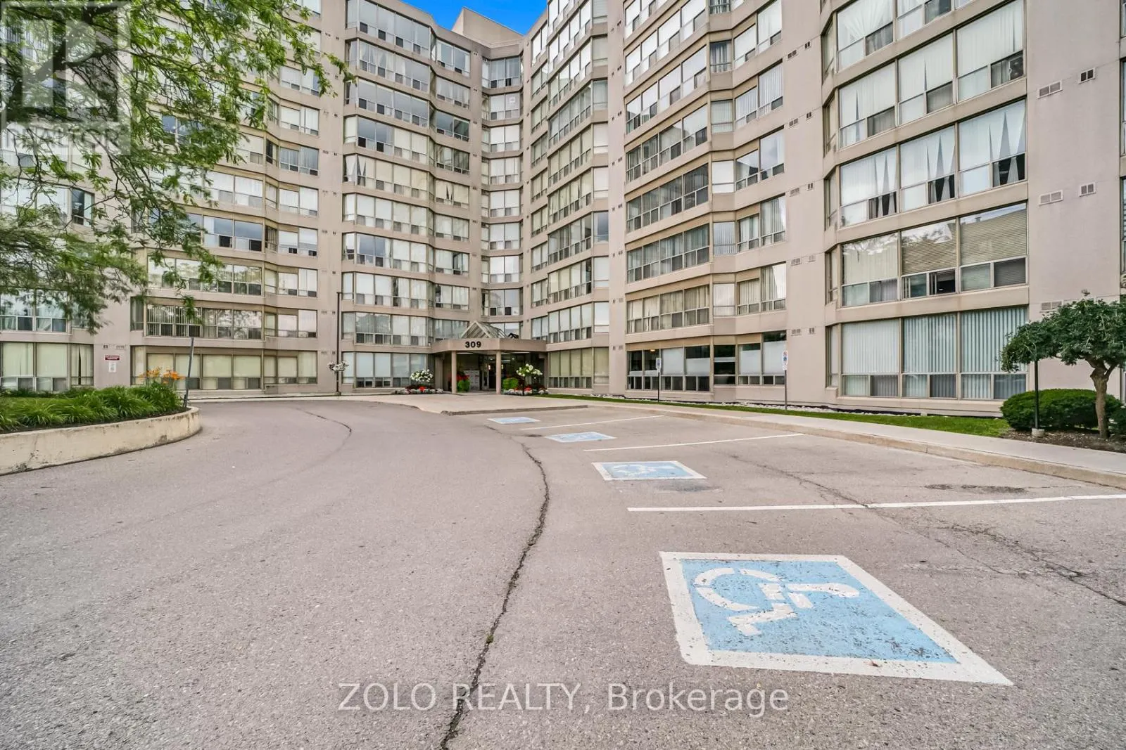 819 - 309 MAJOR MACKENZIE DRIVE E