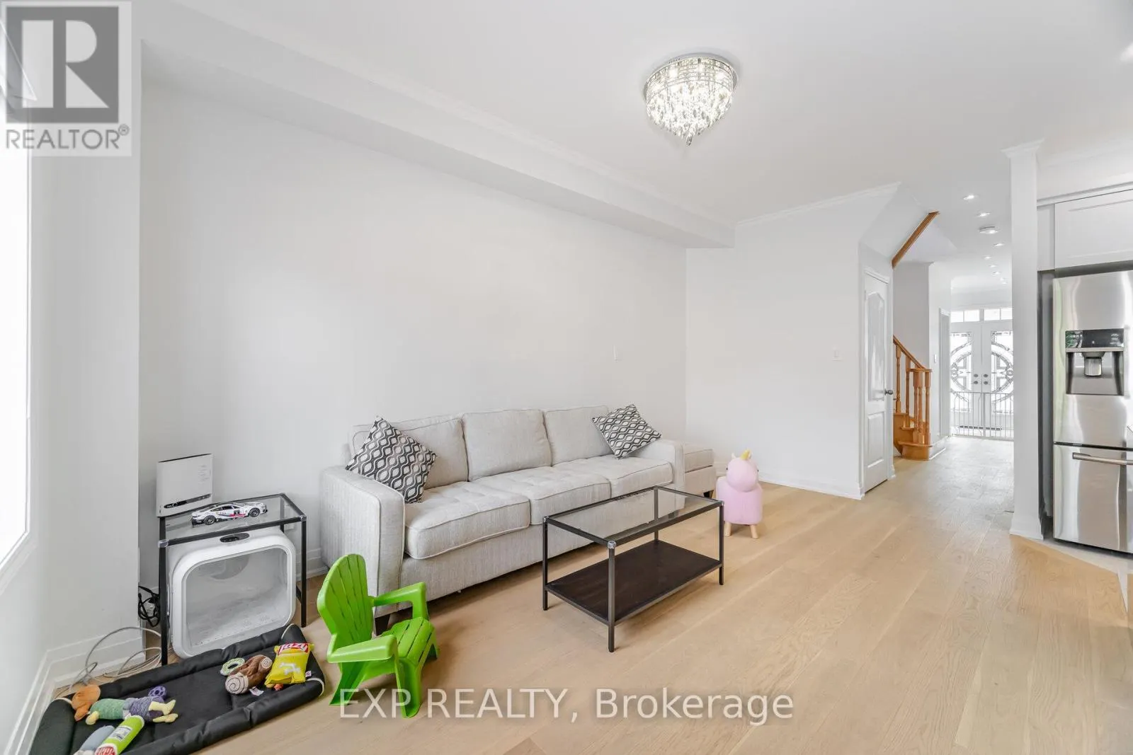 32 ARCO CIRCLE