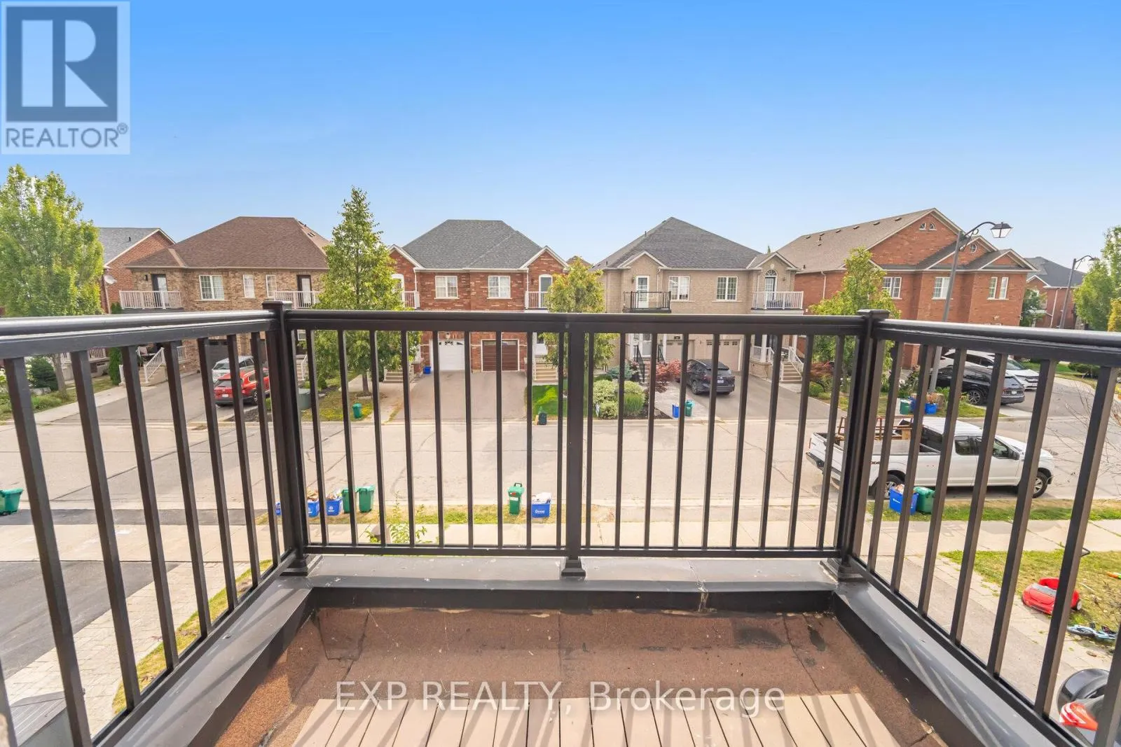 32 ARCO CIRCLE