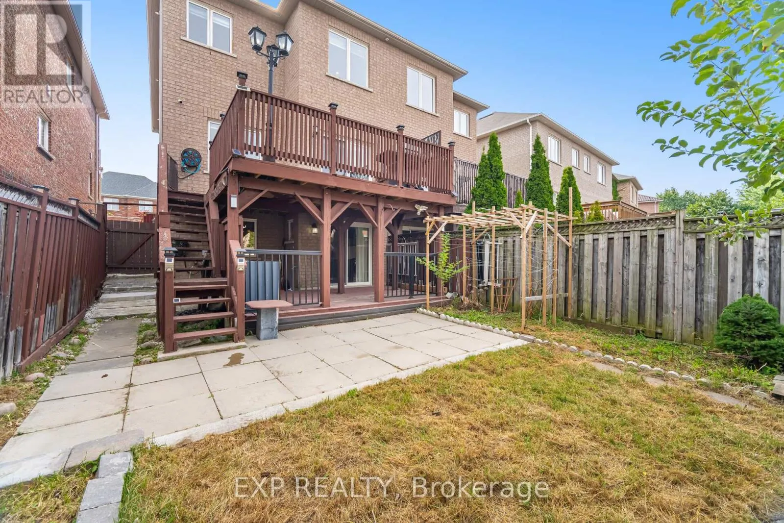 32 ARCO CIRCLE