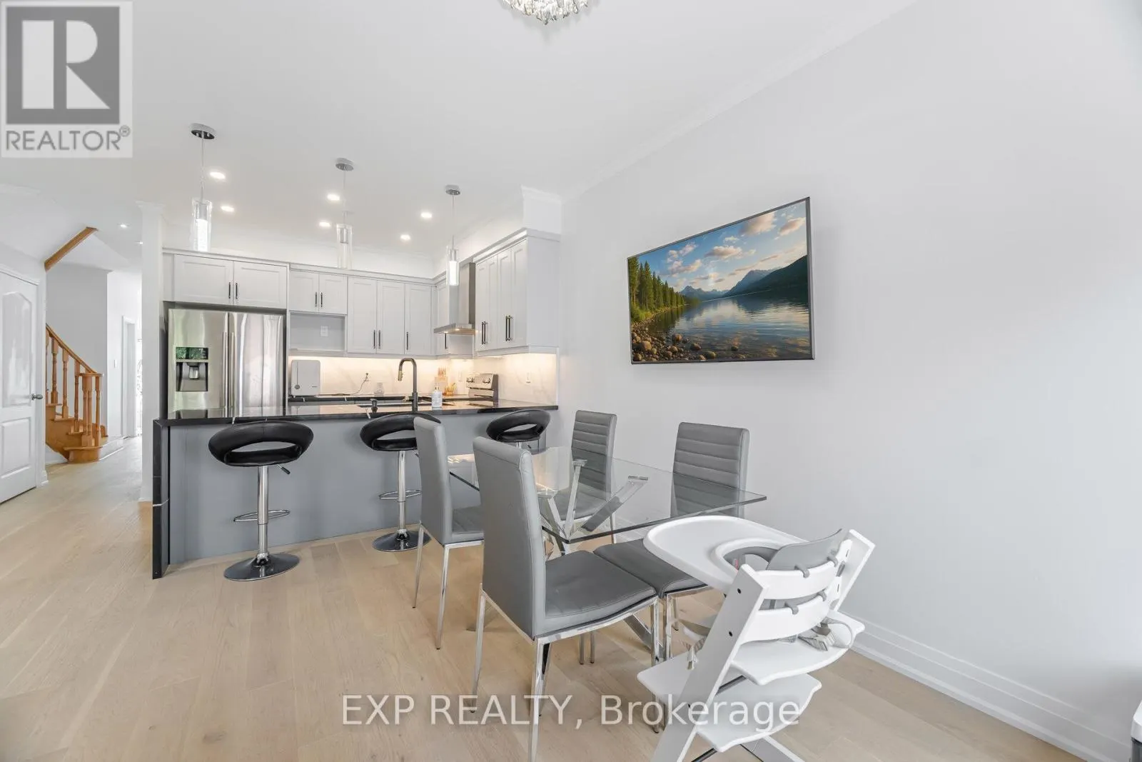 32 ARCO CIRCLE