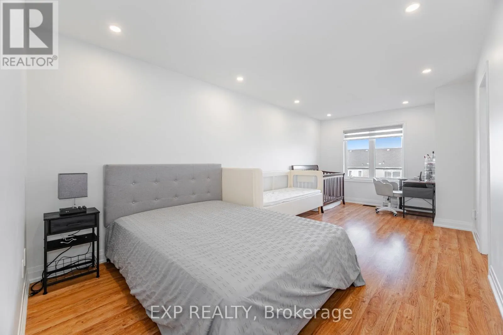 32 ARCO CIRCLE