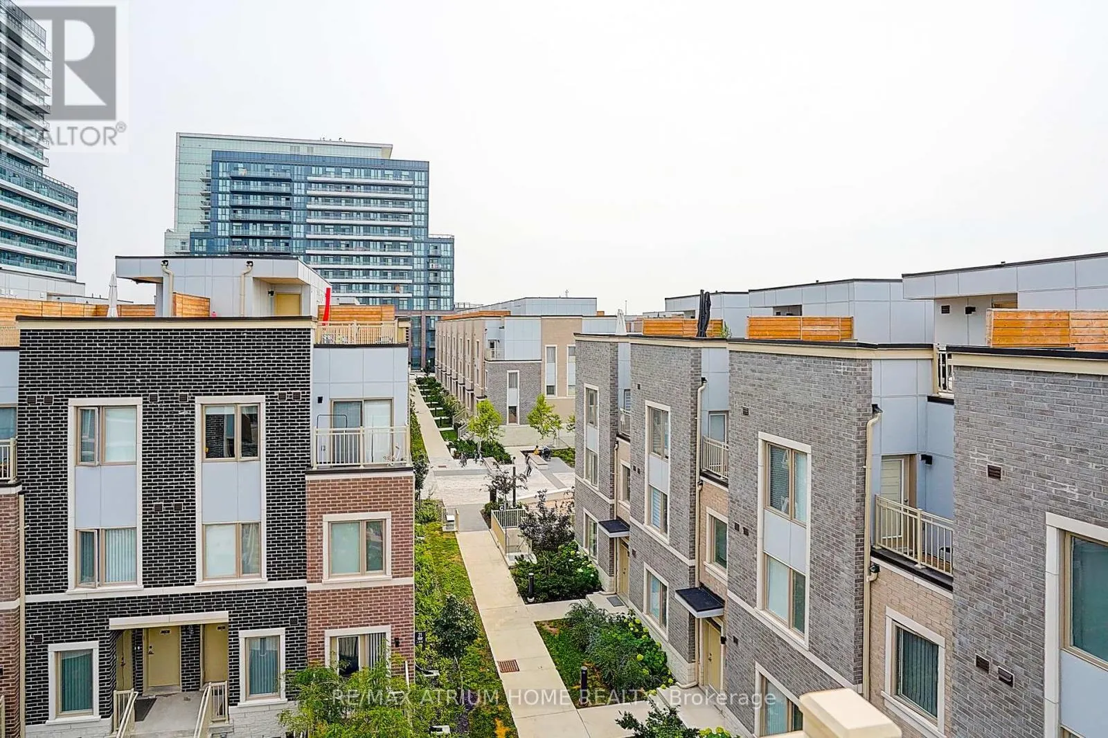 14 - 11 HONEYCRISP CRESCENT