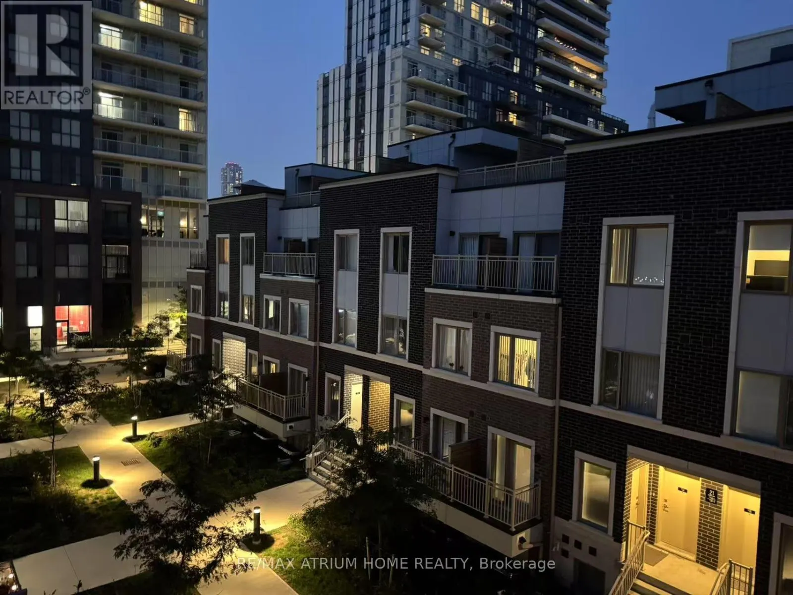 14 - 11 HONEYCRISP CRESCENT