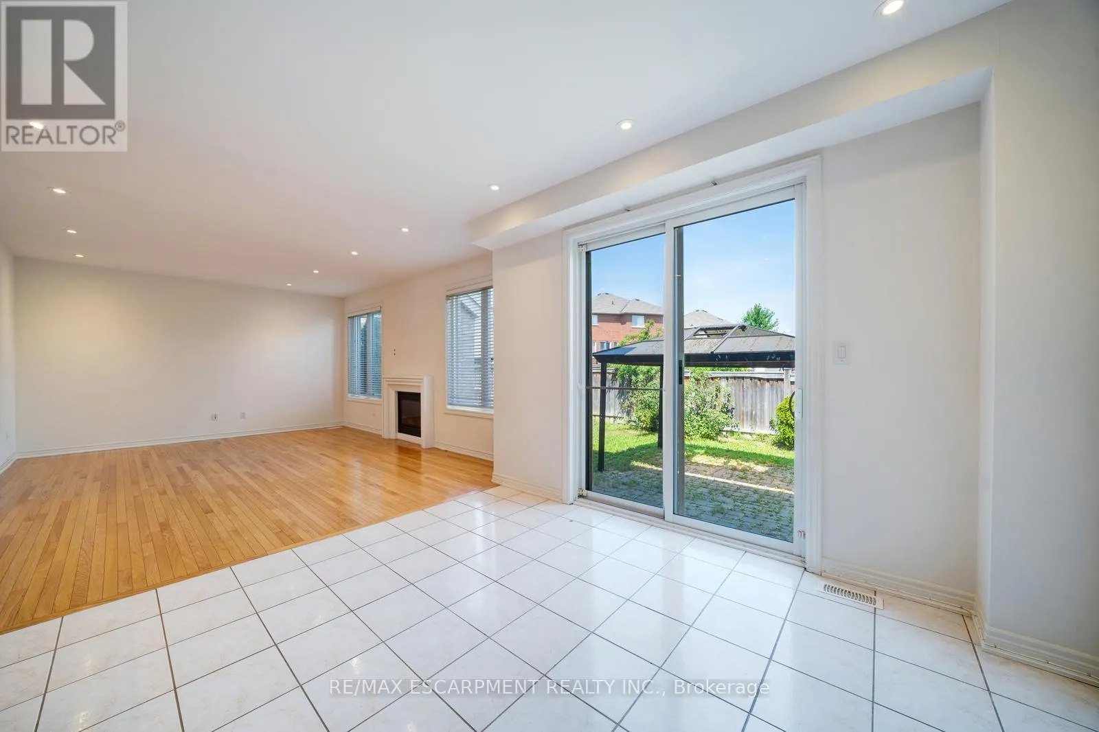 6 WEEKES AVENUE