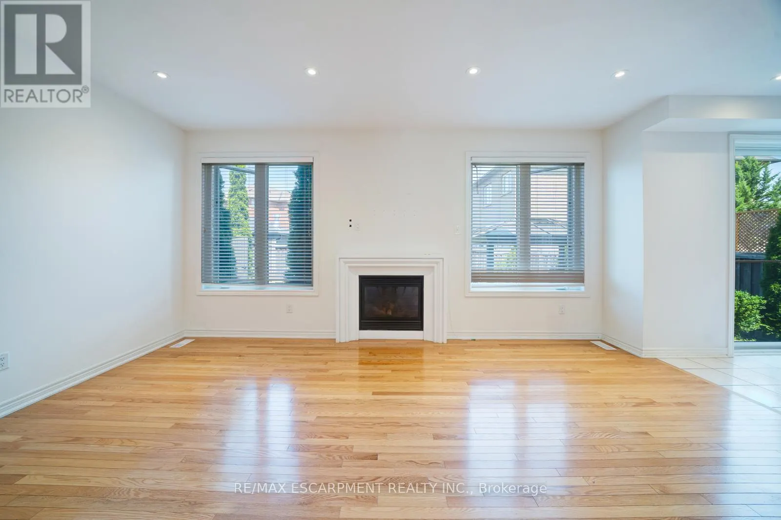 6 WEEKES AVENUE