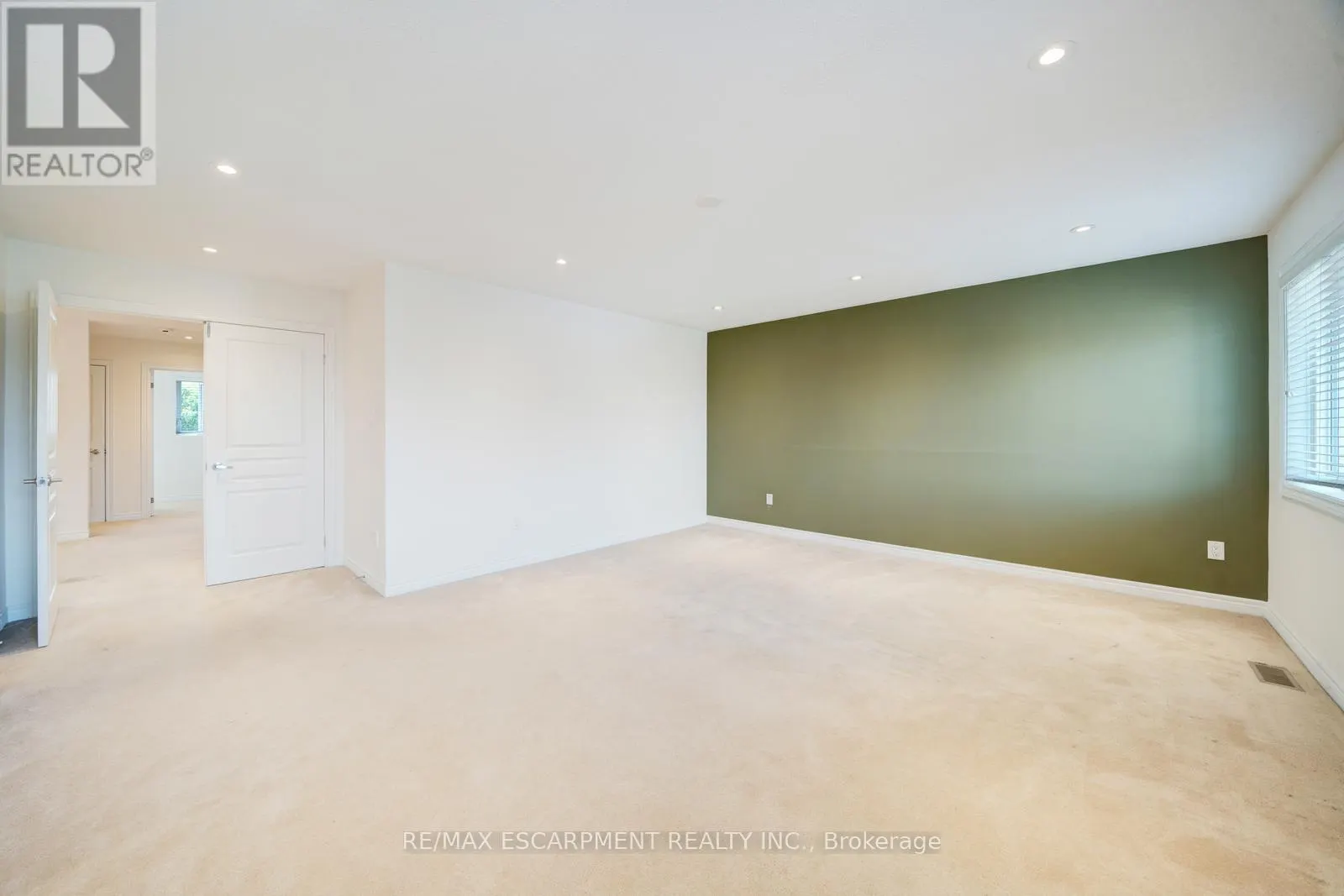 6 WEEKES AVENUE