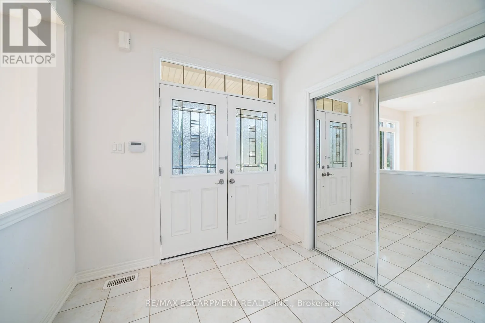 6 WEEKES AVENUE