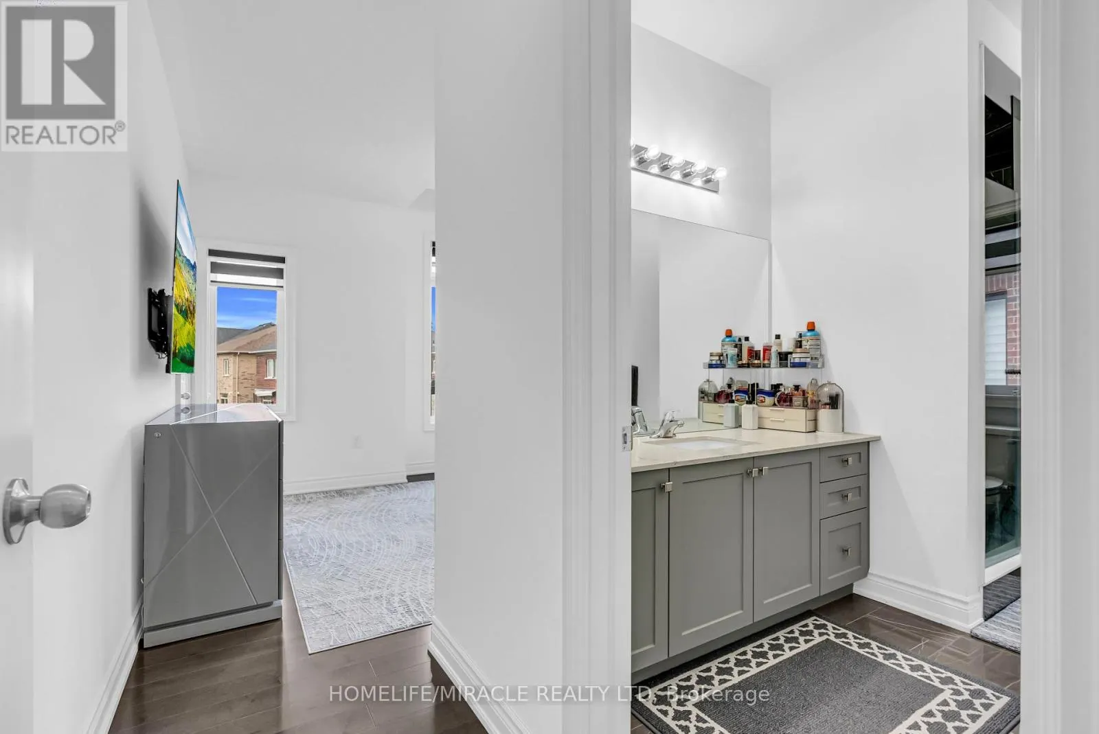 9 GALEN CRESCENT