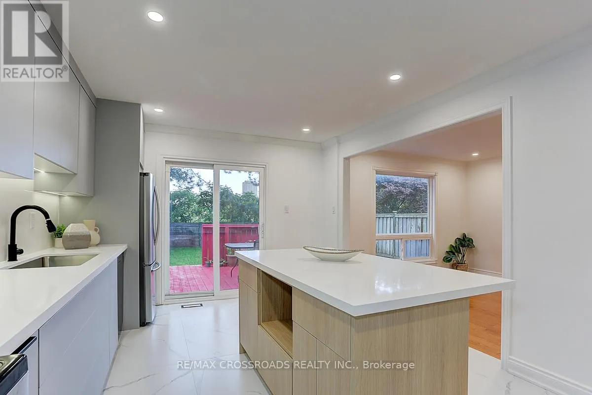 125 GREEN BUSH CRESCENT