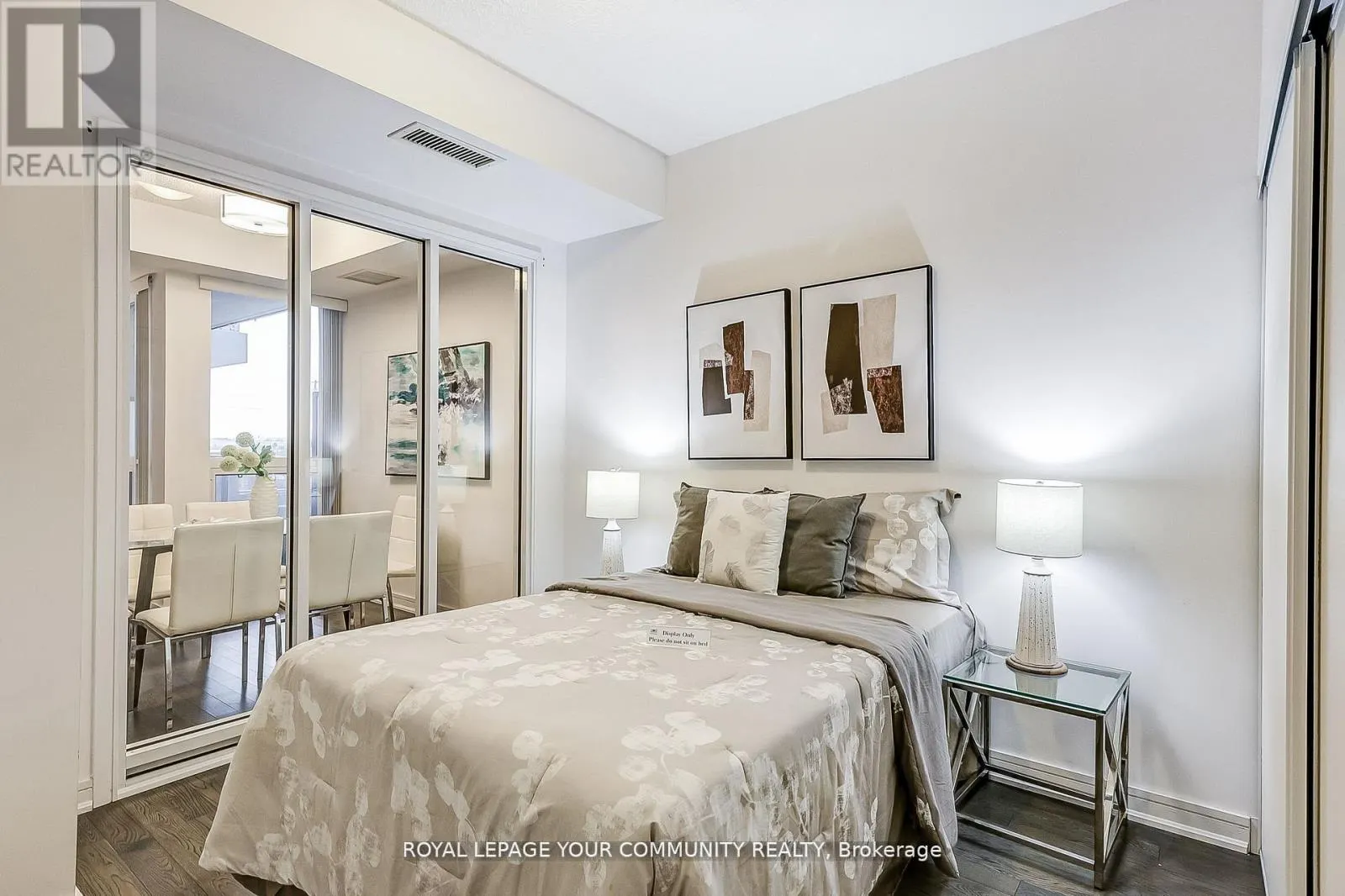 401 NE - 9205 YONGE STREET