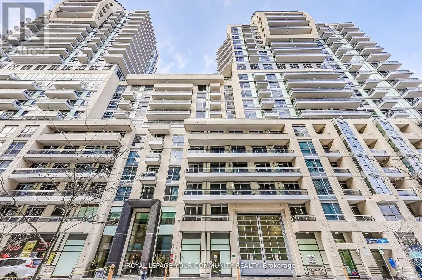 401 NE - 9205 YONGE STREET