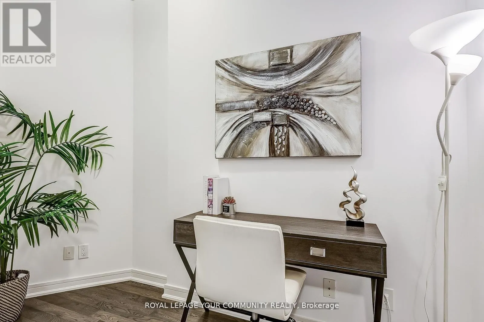 401 NE - 9205 YONGE STREET