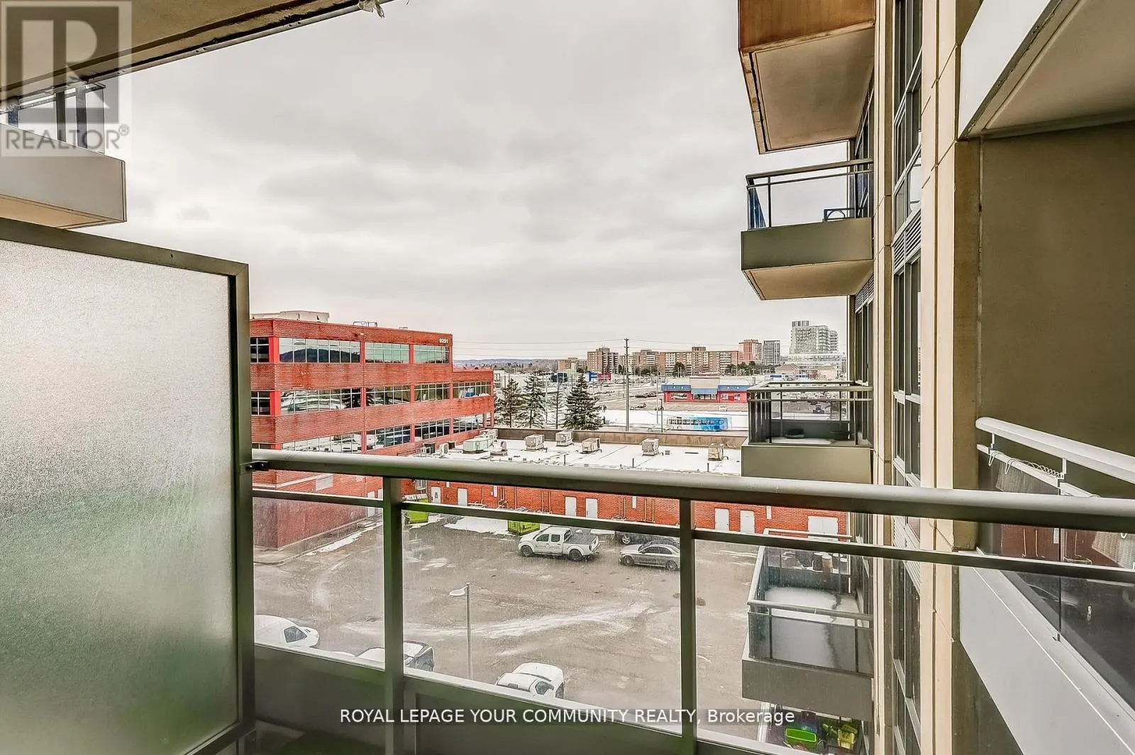 401 NE - 9205 YONGE STREET