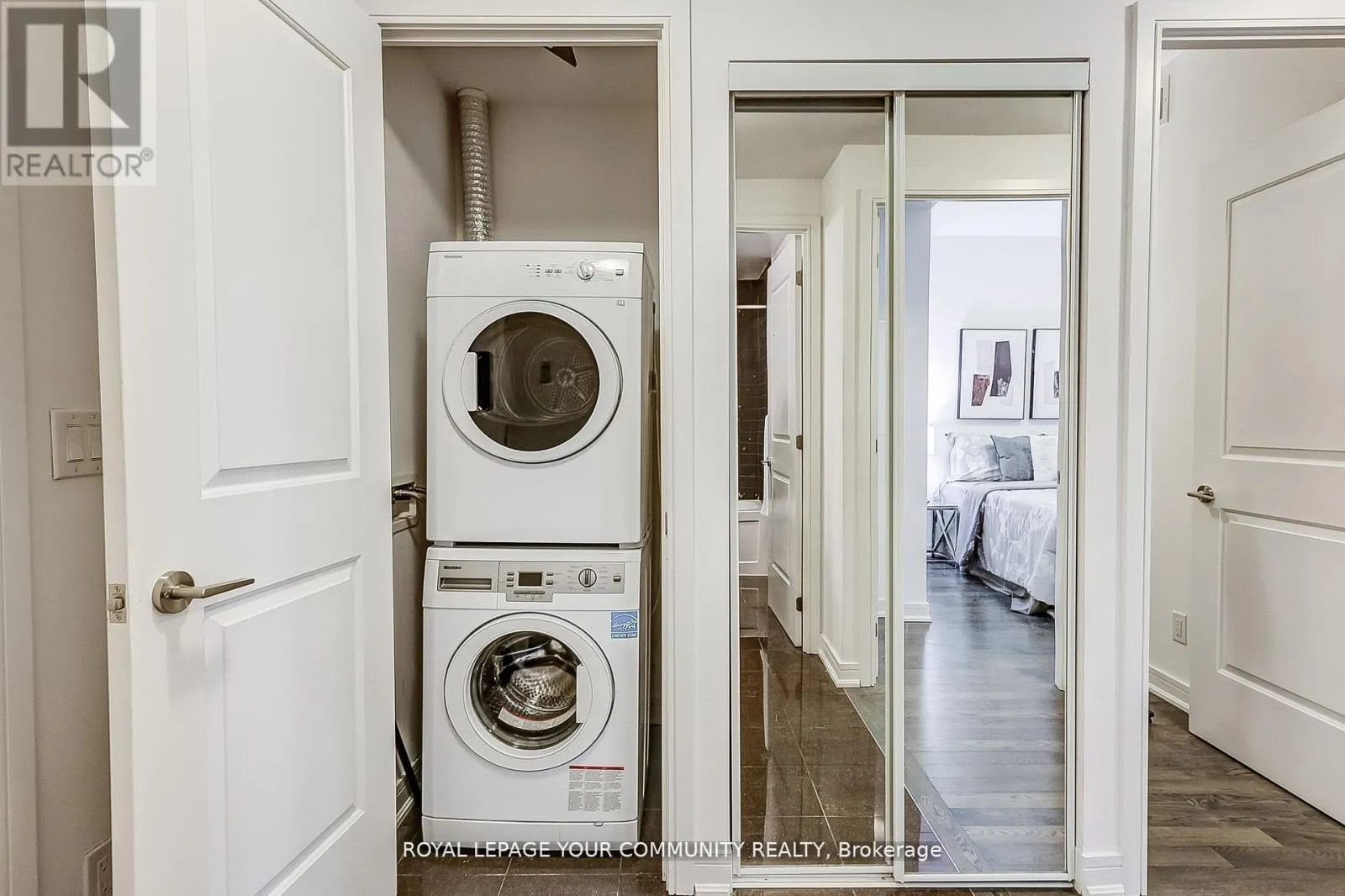 401 NE - 9205 YONGE STREET