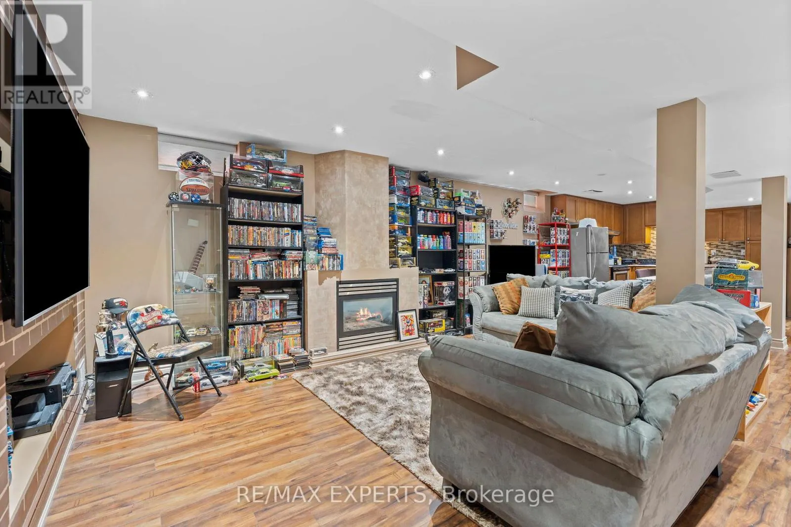 43 WATER GARDEN LANE