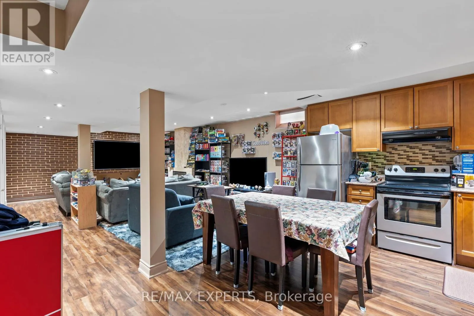 43 WATER GARDEN LANE