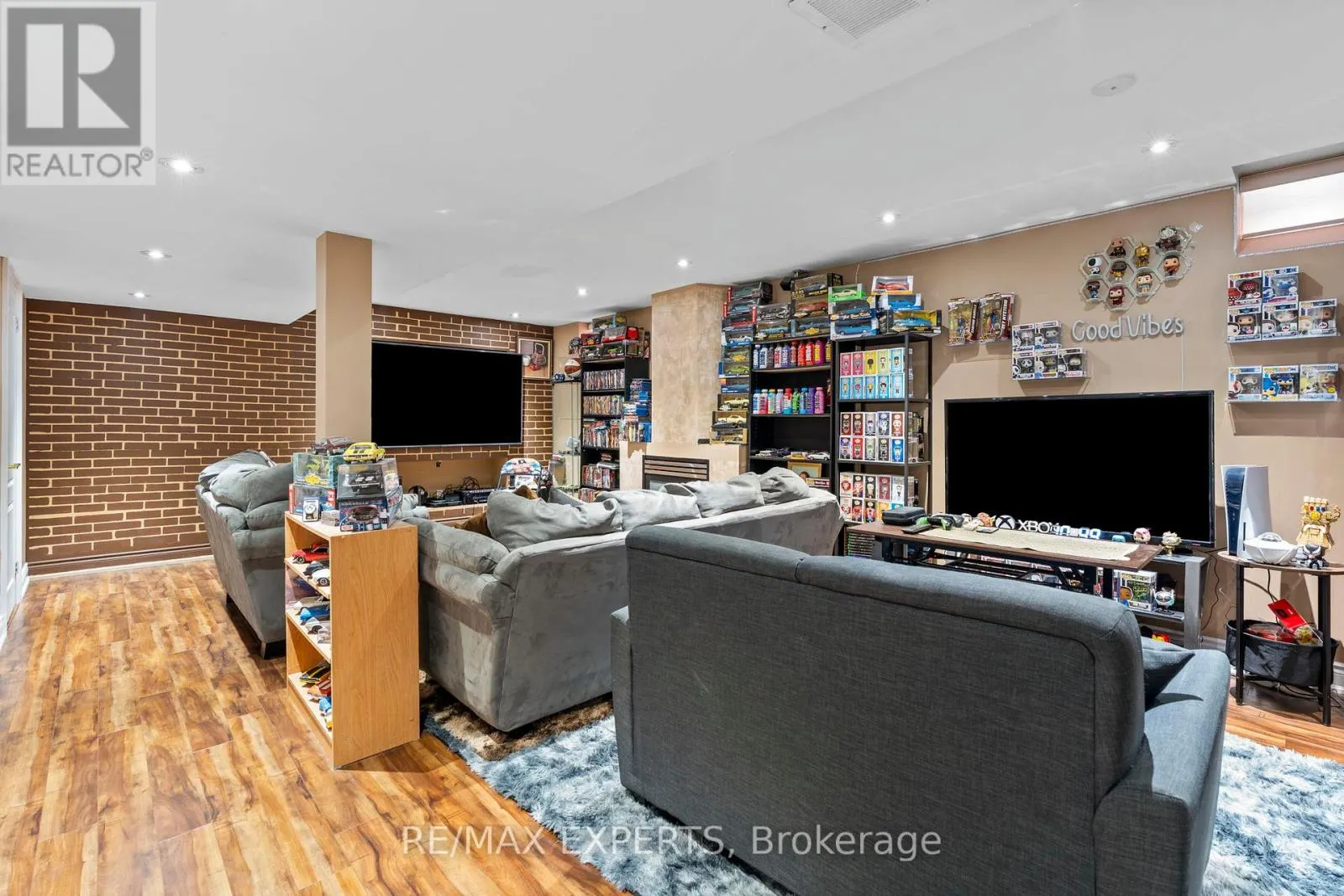 43 WATER GARDEN LANE