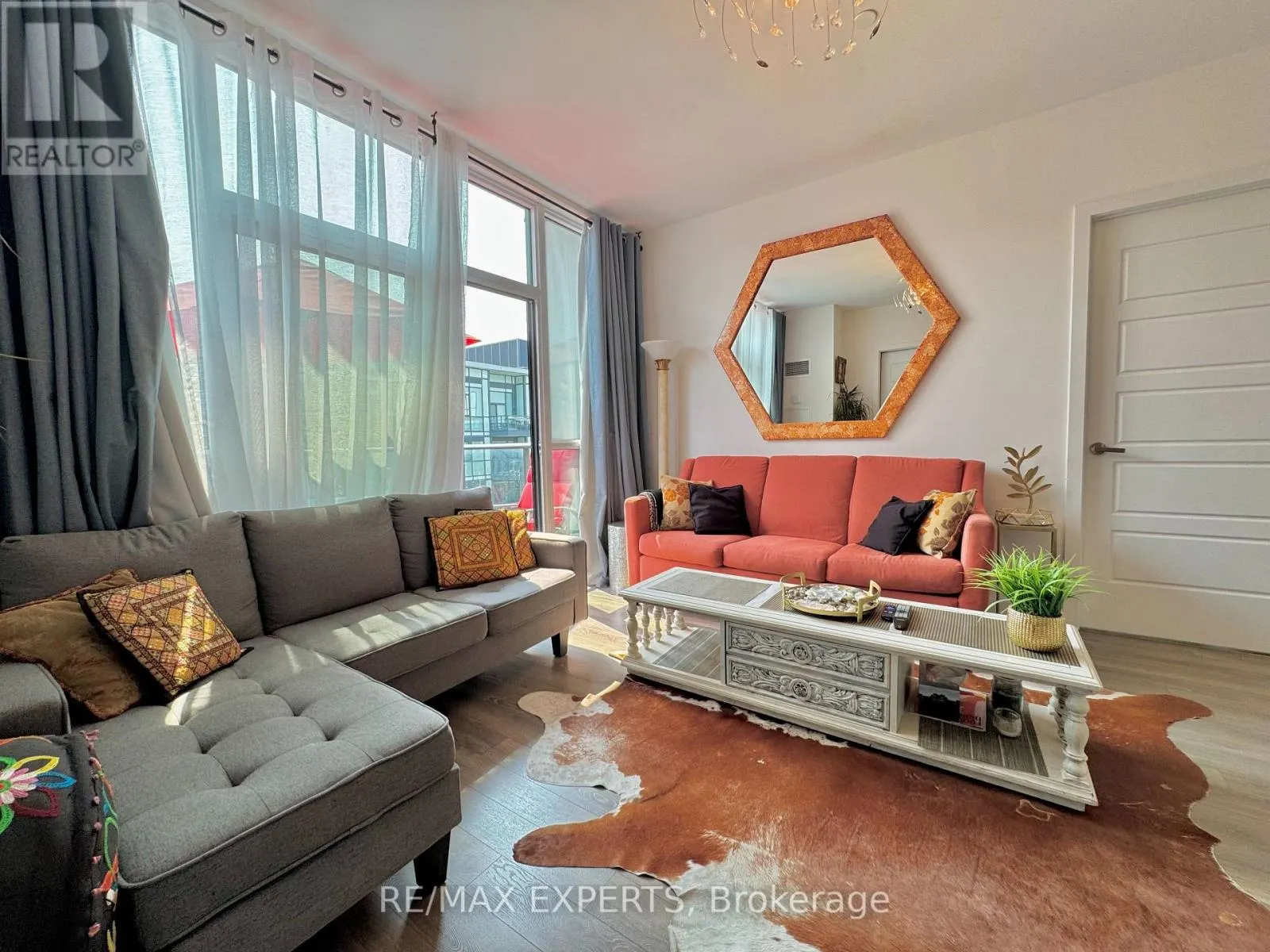 435 - 375 SEA RAY AVENUE