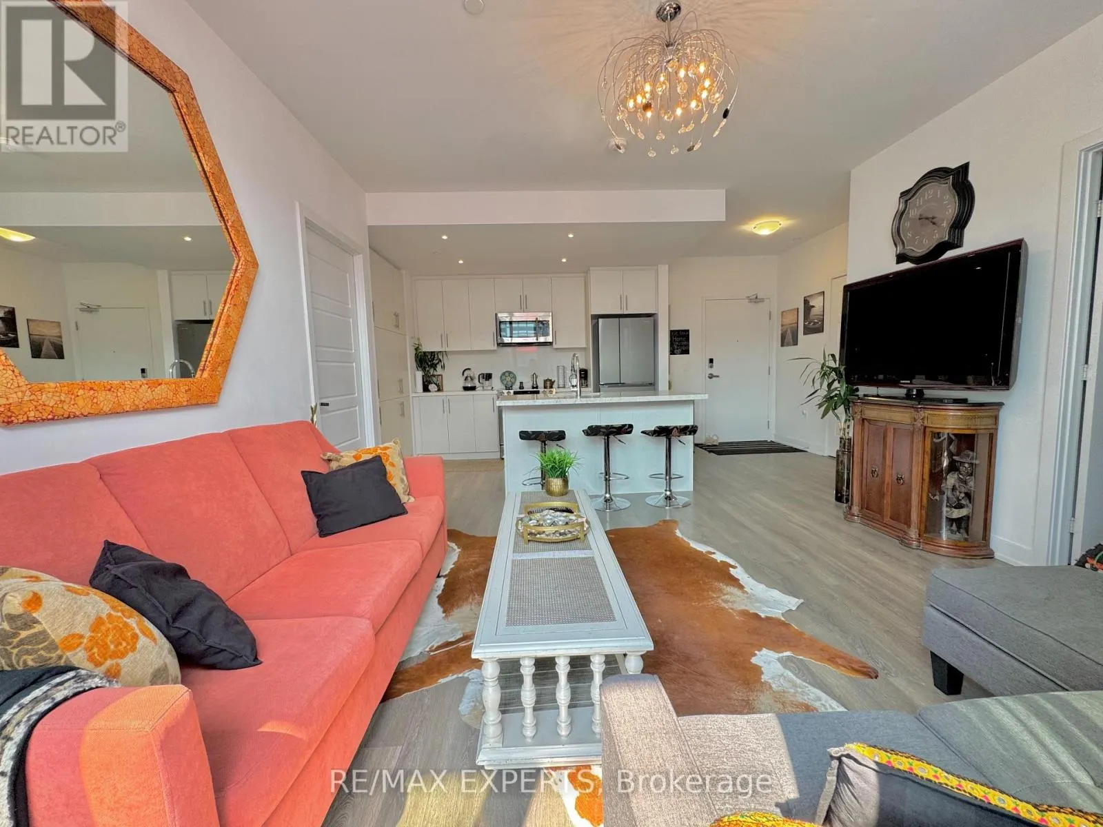 435 - 375 SEA RAY AVENUE